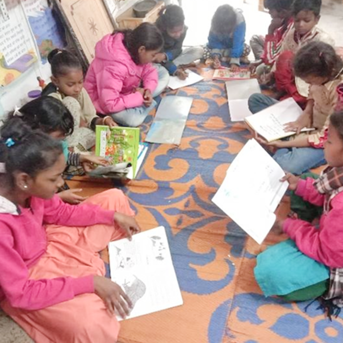 बाल गतिविधि केंद्र से मिला लक्ष्मी को पढ़ने और बढ़ने का अवसर ( लक्ष्मी ठाकुर )